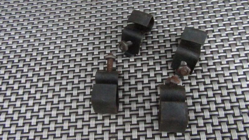 - KIT 4 MOLLE FISSAGGIO COPPA RUOTA PER ALFA ROMEO GIULIETTA SPIDER SPRINT - GIULIA TI 1 SERIE - FIAT 600 - 600 MULTIPLA - IMPORTANTE! PRIMA DI ORDINARE - CONFRONTA LE IMMAGINI ED ASSICURATI CHE SIA COMPATIBILE CON LA TUA VETTURA FONDO DI MAGAZZINO 33599 - E22